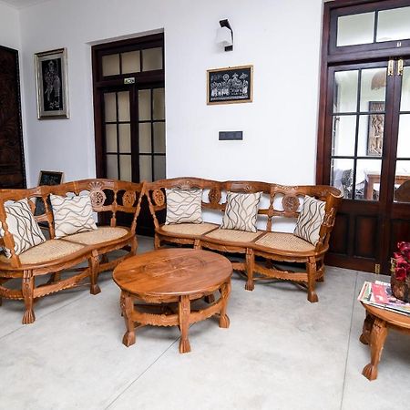 Man Mountain Villa Matale Buitenkant foto