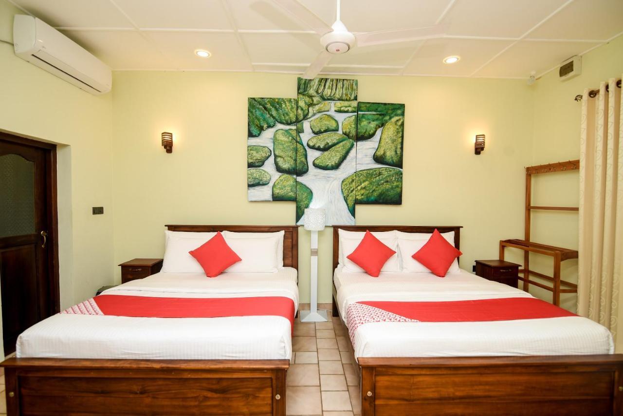 Man Mountain Villa Matale Buitenkant foto